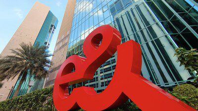e& 宣佈以 59.5 億美元出售 Vodafone 投資
