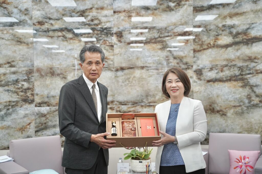 日本茨城縣笠間市長率團拜會屏東縣長　 雙方盼深化農業、產業及教育合作