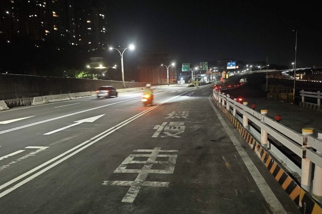 配合淡北道路橋墩施作 新北市新工處將於關渡大橋前民權路進行三階段夜間施工