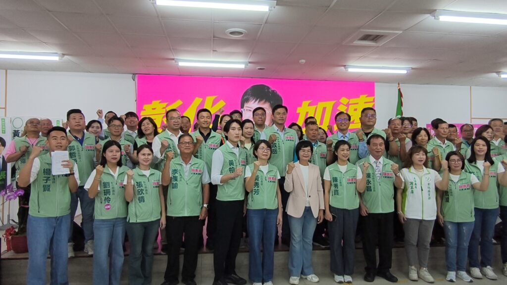影音/政治不一定要硬梆梆  陳素月競選總部開箱  設溫馨親子閱讀區
