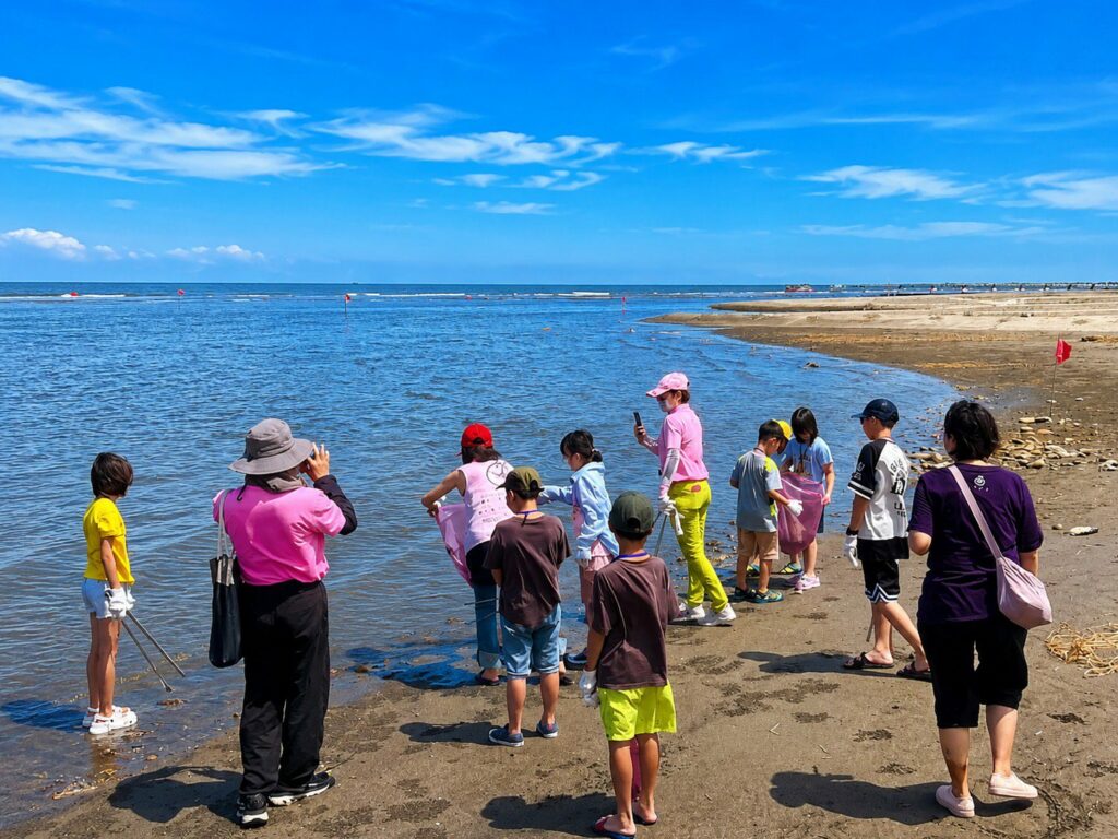 暑假遛娃秘境！台中大安濱海樂園推「生態導覽×豪華露營」  尋找小燕鷗蹤跡