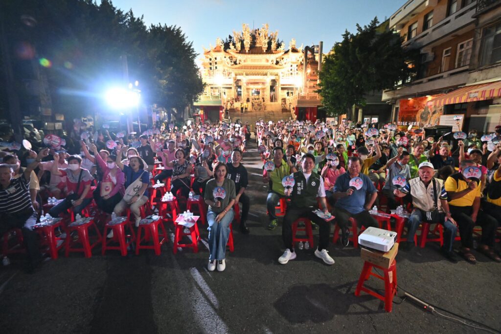 邱議瑩左營座談會人氣旺　推願景打造高科技文教繁榮雙引擎