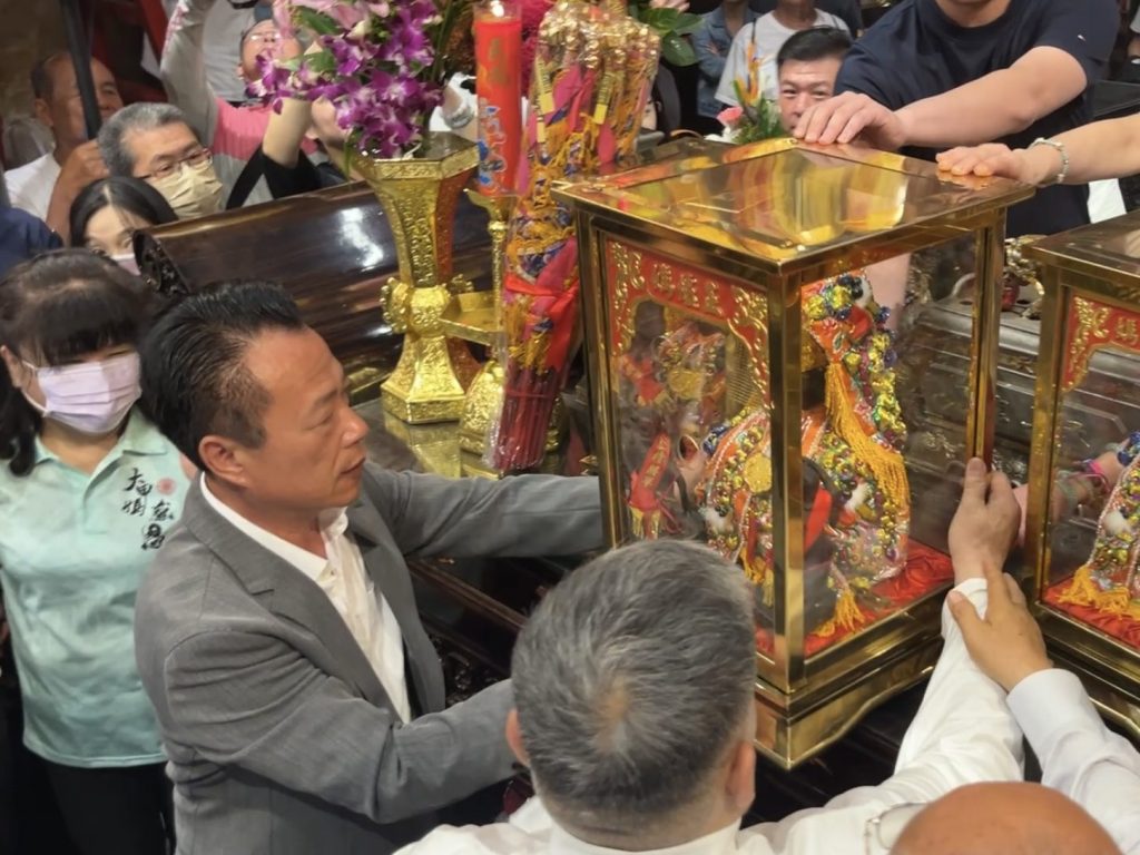 大甲鎮瀾宮媽祖回鑾萬人空巷　相約明年再見