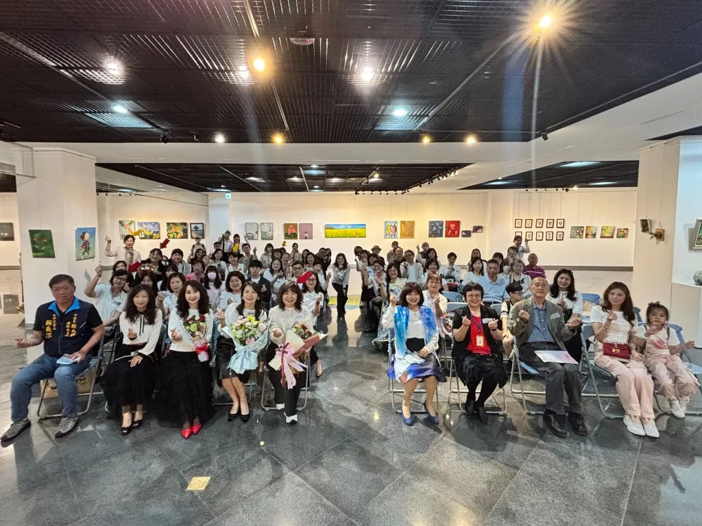 童趣與時尚的多重體驗 吳絲絨師生多媒材聯展繽紛登場