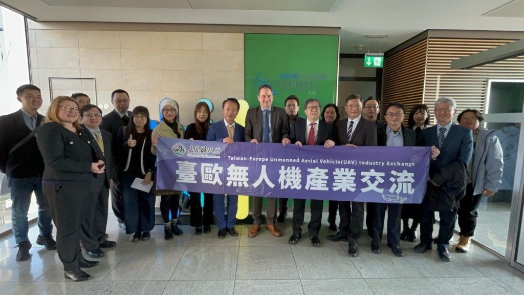 翁章梁訪德國北威州商務署　拓展台德無人機產業