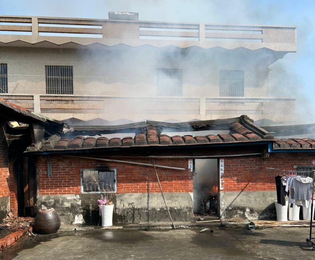 田寮區住家火警　何姓老翁身亡 湖內警協助現場交通管制