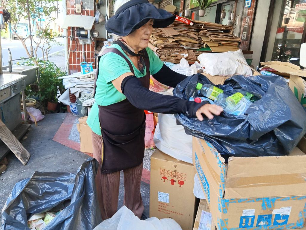 花蓮縣推動資收關懷計畫　兼顧環保與照護弱勢
