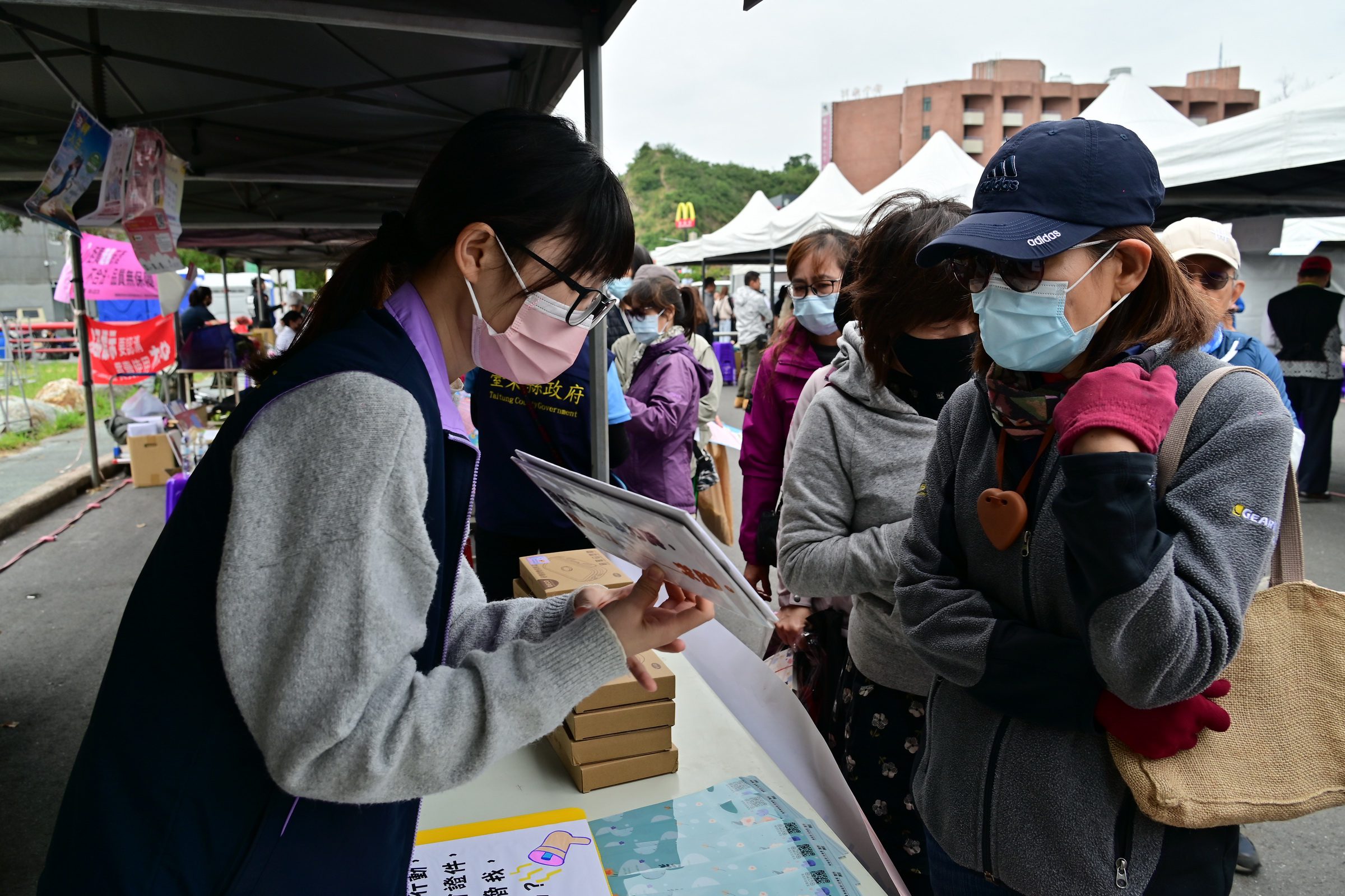 月薪最高十萬！　臺東就業博覽會提供400職缺吸引五百餘人參與媒合