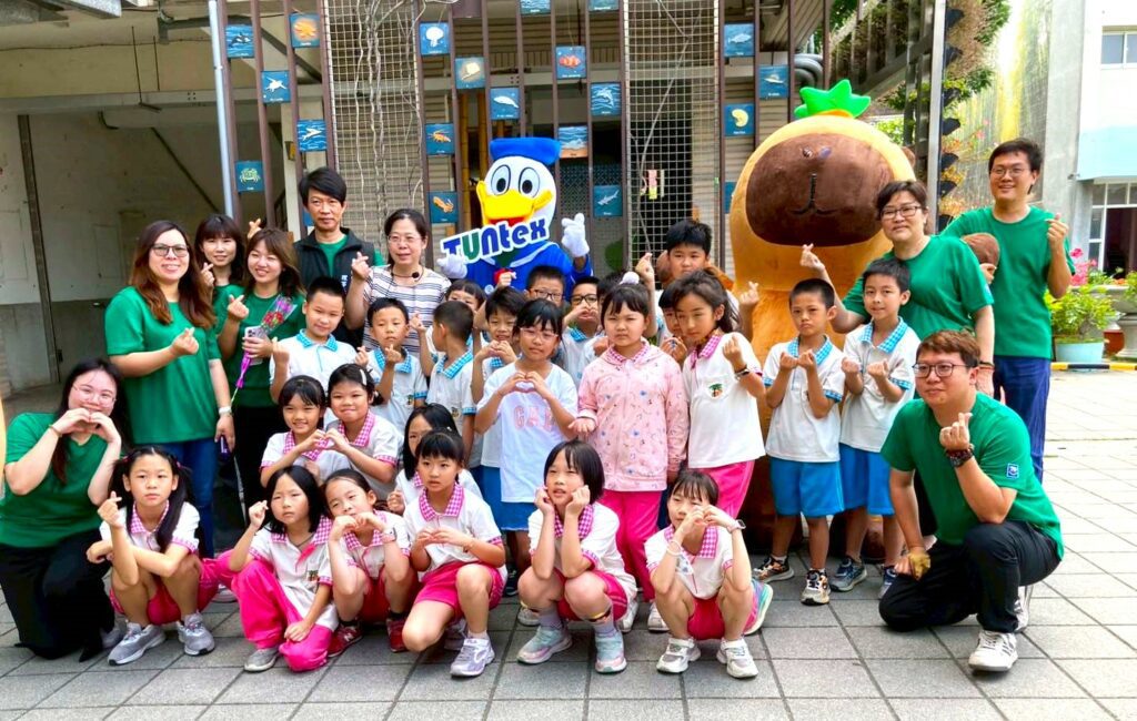 【媽咪愛妳喲】　在地企業攜手路小同賀母親節