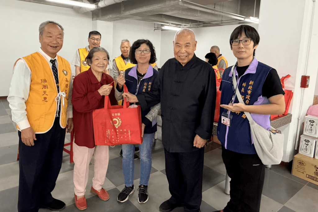 愛心29年不中斷     土城福山天惠堂攜手天華基金會     歲末為1400戶弱勢送暖心物資