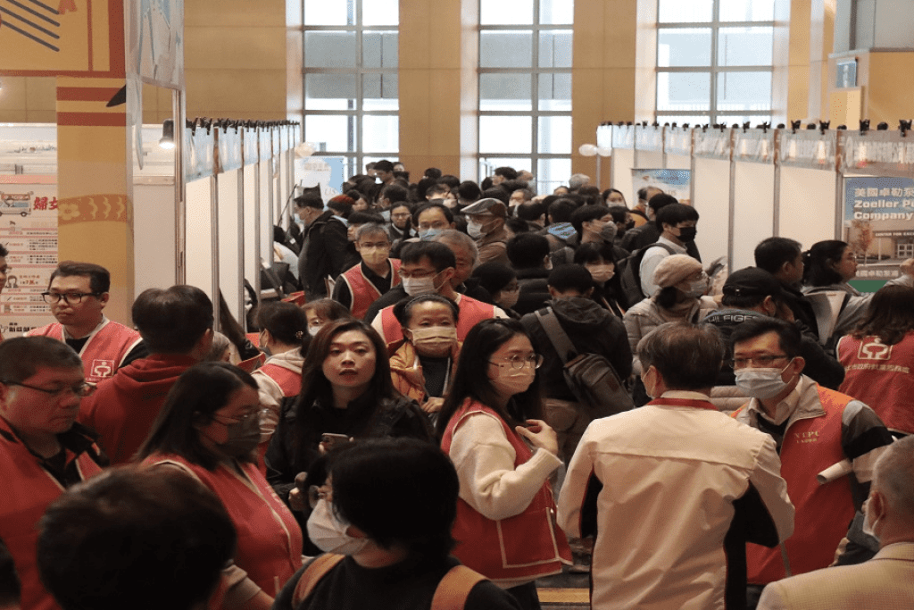 新北新春就業博覽會熱鬧登場     2,500職缺釋出     初媒合率破五成