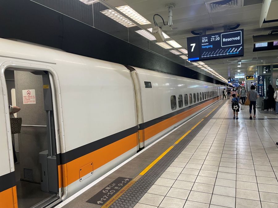 鳳凰颱風來襲 雙鐵列車異動一次看