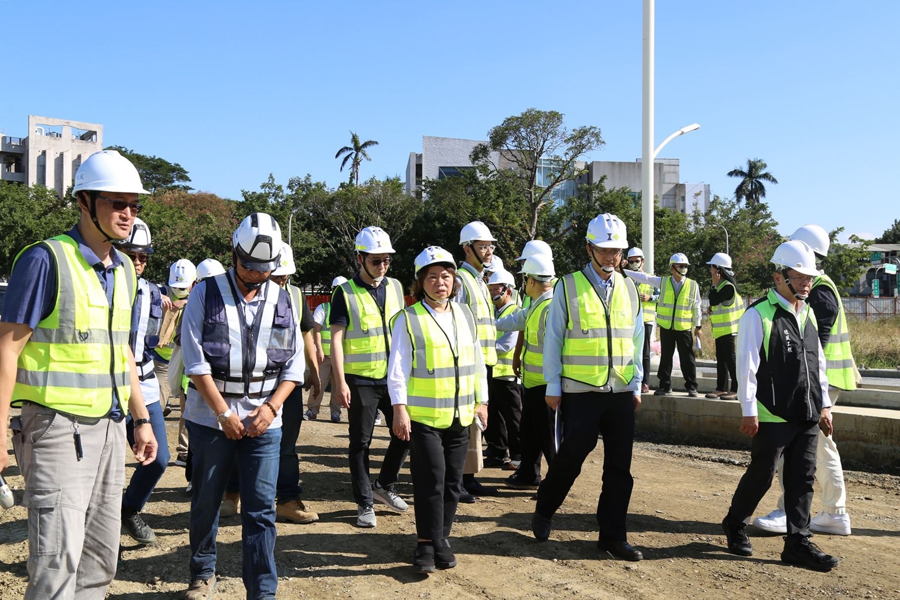 昔日空軍眷村舊址再創新價值　黃敏惠視察重劃工程進度與品質