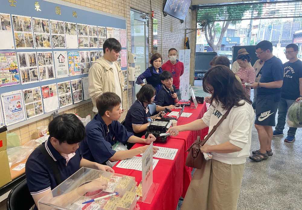 士東市場歡慶中秋~限量300萬元買菜金9折    指定消費再送500元2樓百貨券