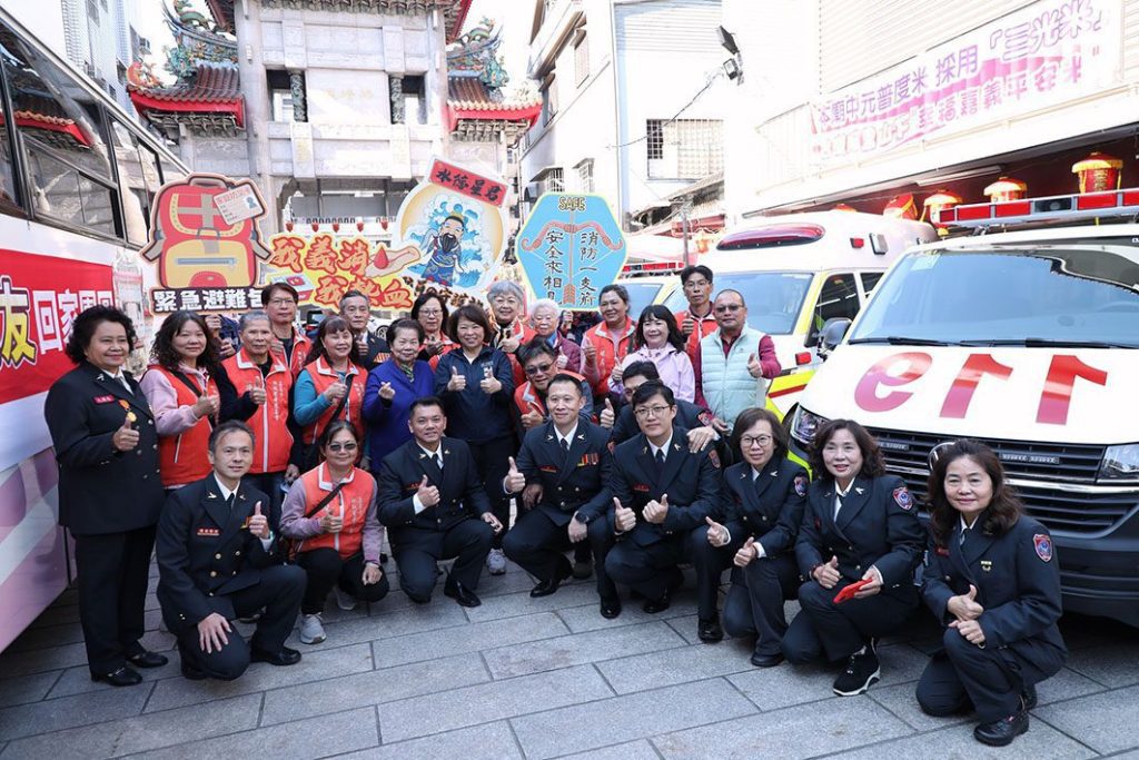 嘉市119消防節響應公益捐血　致謝桃城聖母會捐贈救護車