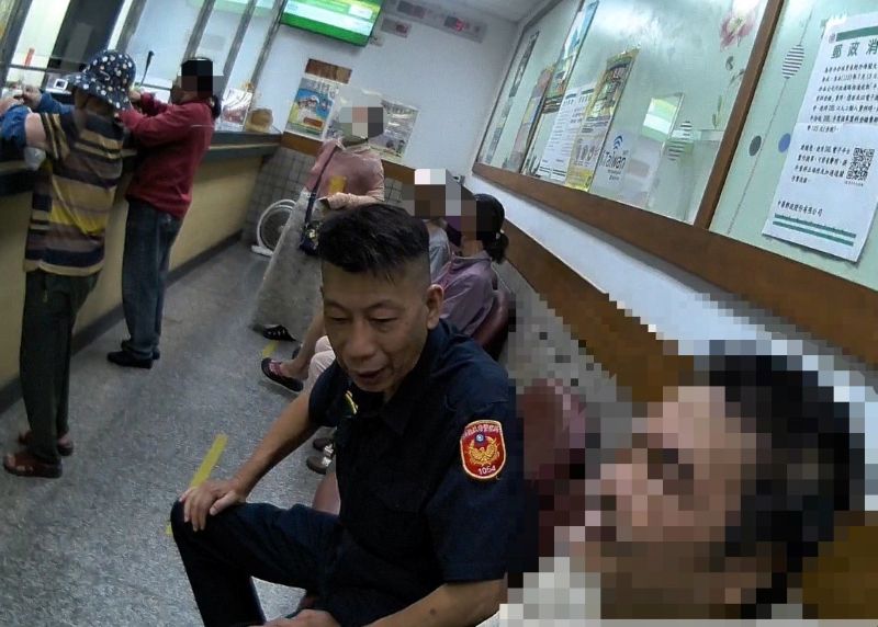 機警行員通報警方　攔阻男子免遭詐騙