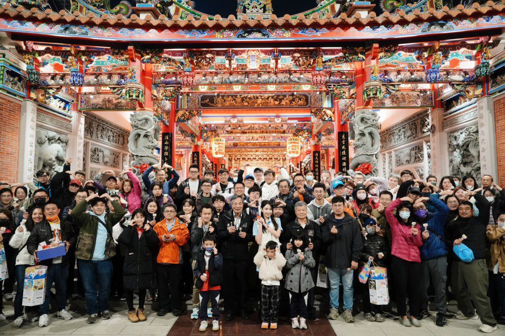 情人節就到梧棲浩天宮   幸福擲杯打造專屬浩天情緣