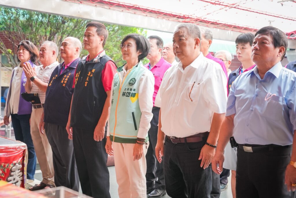高雄市長初選人林岱樺岡山壽天宮參香　提出四大願景打造地方新亮點