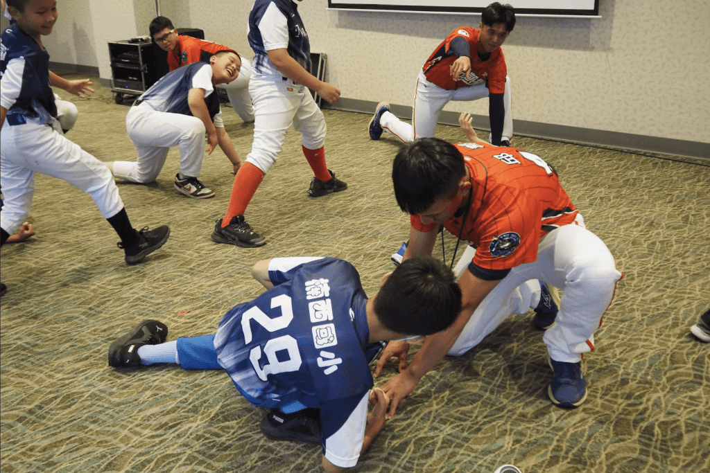 凱撒棒球隊走進校園與偏鄉     以新模式辦訓練營     導入運動科學、助小球員圓夢