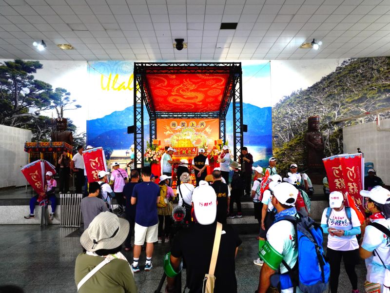 2025揹著媽祖上北大武山行腳回程　逾2,200信眾徒步隨行 警民合作守護平安