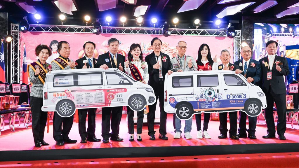 獅友愛心照亮桃園     醫療巡迴車、視力檢視車到位     張善政感謝獅子會守護市民健康