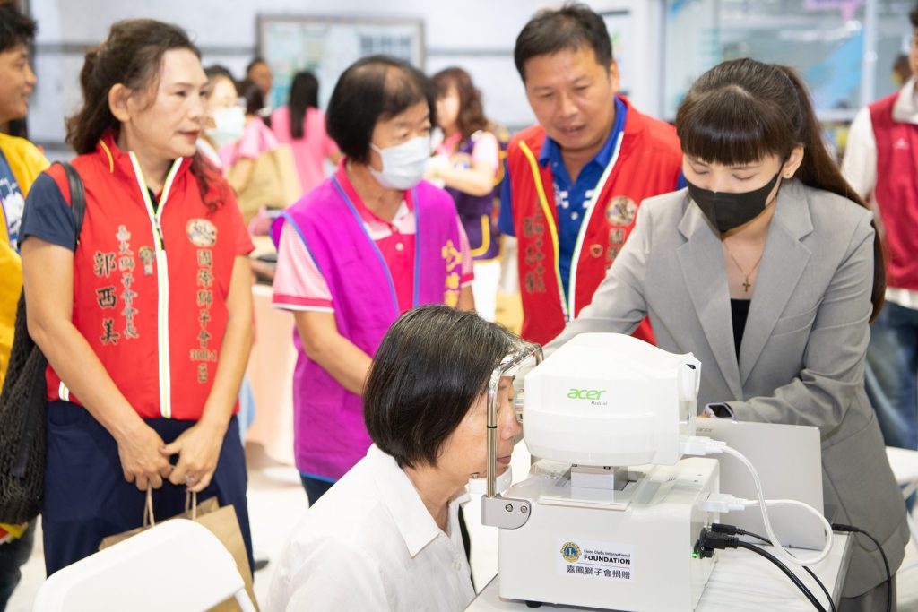 AI智慧助攻！國際獅子會捐贈嘉市AI眼底儀　守護糖尿病患視力健康