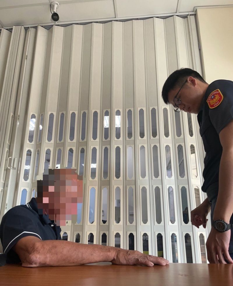 身體不適求助派出所　萬巒警緊急通報救護