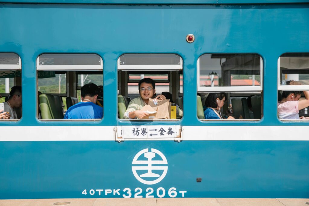 漫遊最美鐵道風景   就在南國漫讀節