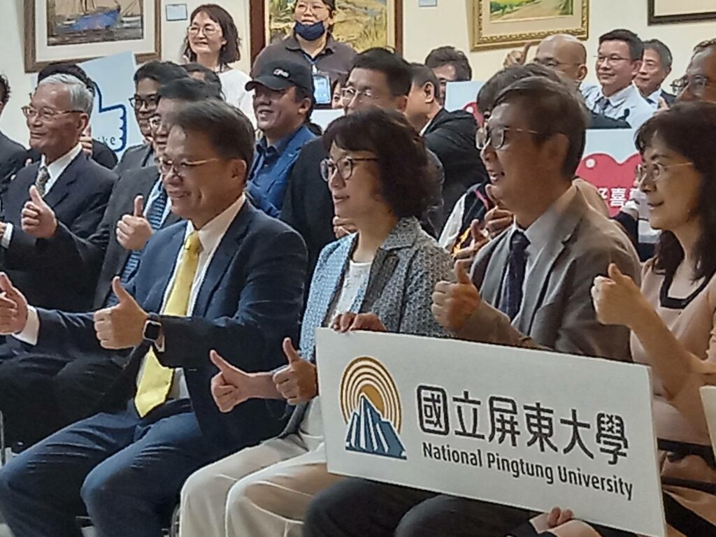 國立屏東大學視覺藝術學系系友美展開展《藝起屏聚》八大媒材共創屏大