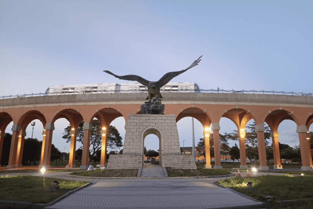 不只通車     更要融入在地     新北三鶯線打造「仿紅磚」捷運橋     飛鳶廣場啟用成新地標