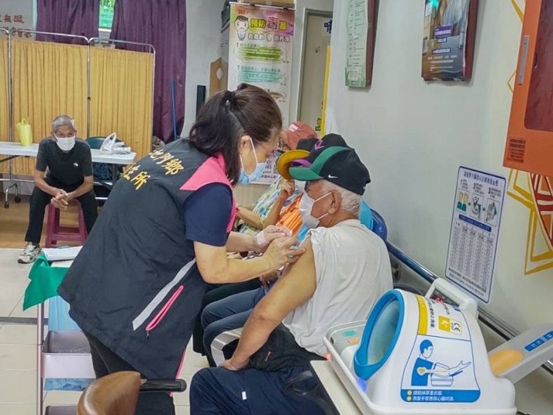 屏東縣衛生局呼籲速打疫苗    防範流感加強防護！