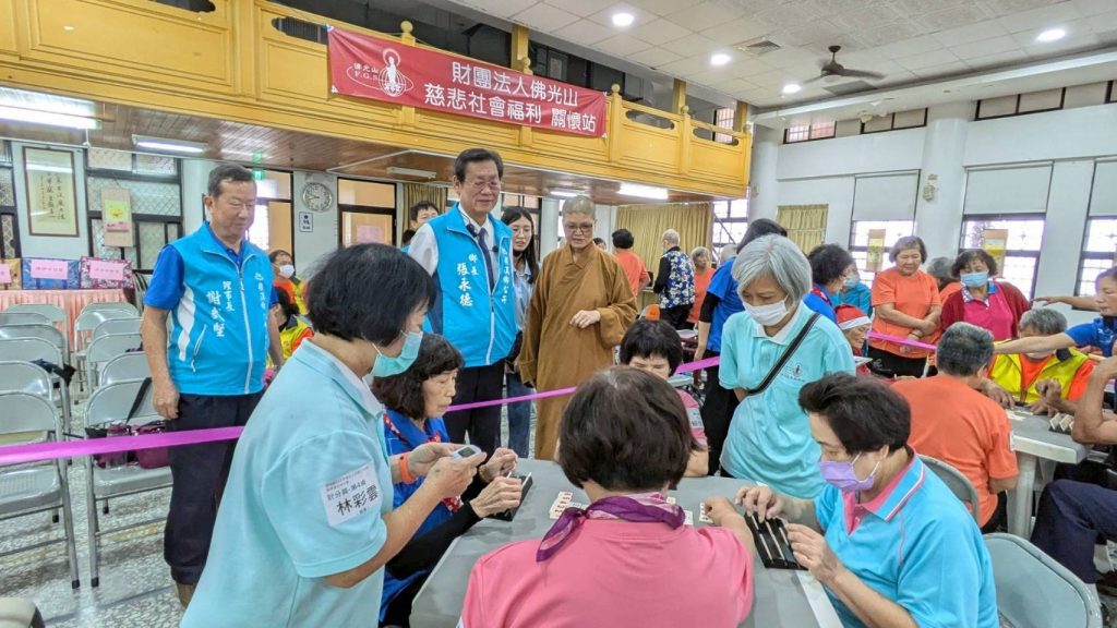 動腦動手樂活防失智  礁溪鄉「鄉長盃拉密大賽」百餘位長者參賽