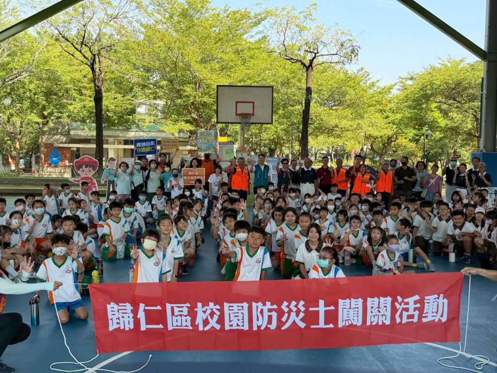 歸仁區校園災害防救宣導校園防災士風雨球場體驗營　強化學童防災意識