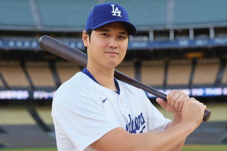 影/《MLB》大谷在巨人主場炸裂本季第32轟!小白球被打進麥考倫灣 球迷太嗨棄船跳海撿球!