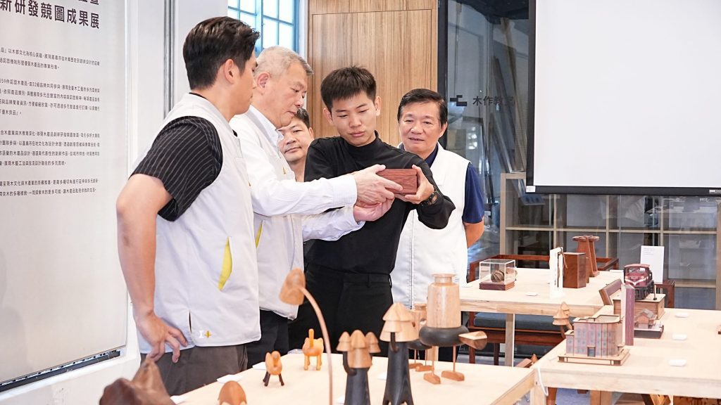 「優木良品」木產品創新研發暨品牌認證計畫　展現「木都」嘉義工藝造詣