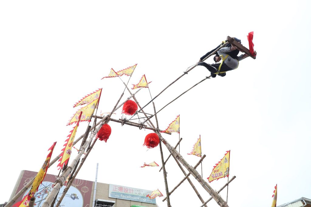 嘉義市鞦韆節登場！挑戰高空競技  傳承200年文化精髓