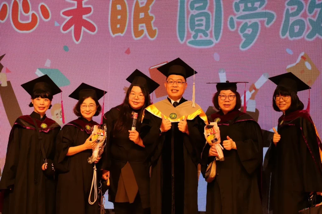 玄奘大學113學年度畢業典禮溫馨登場 畢業生展翅高飛