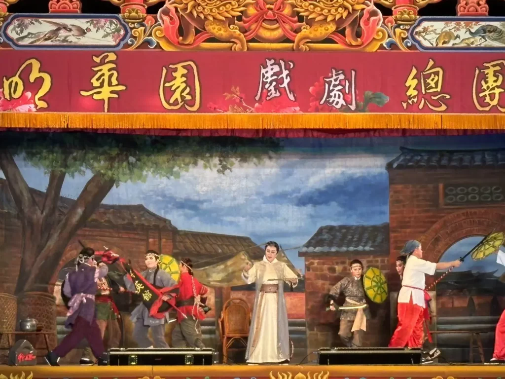 臺中傳統藝術巡演好戲連台  明華園戲劇總團俠貓潭子開演