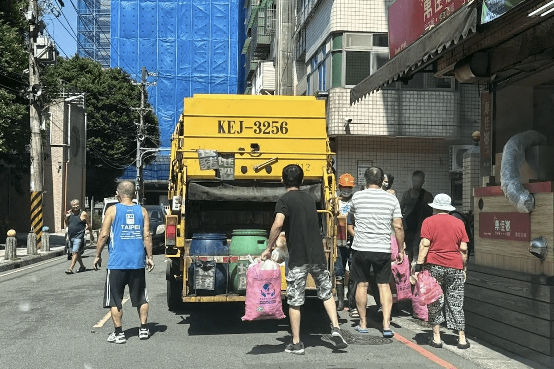 垃圾車明日重返街頭     新北市提醒民眾隨時留意收運調整訊息