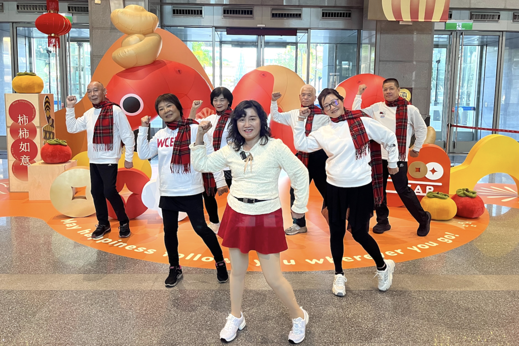 新北長輩嗨跳APT     美鳳老師領軍舞爆25K點閱數