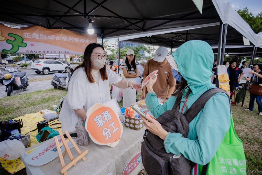激發女力綻放  「五縣市女子創意市集暨星空女子影展」臺東舉行