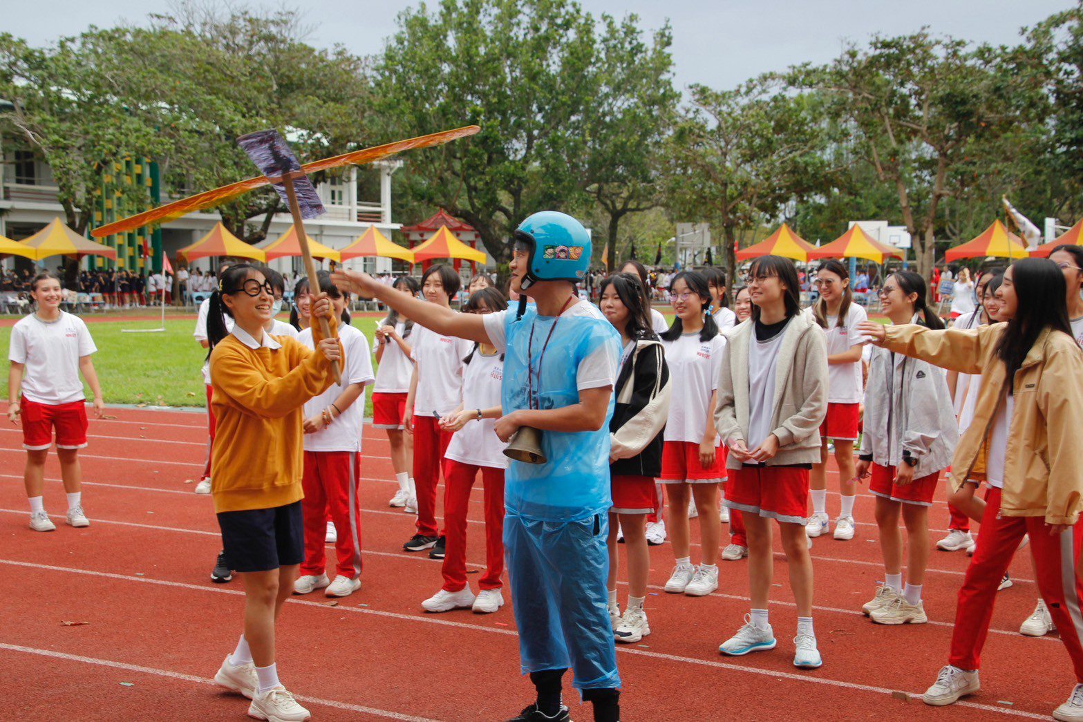 揮別地震樓倒陰霾  花女運動會燦爛登場