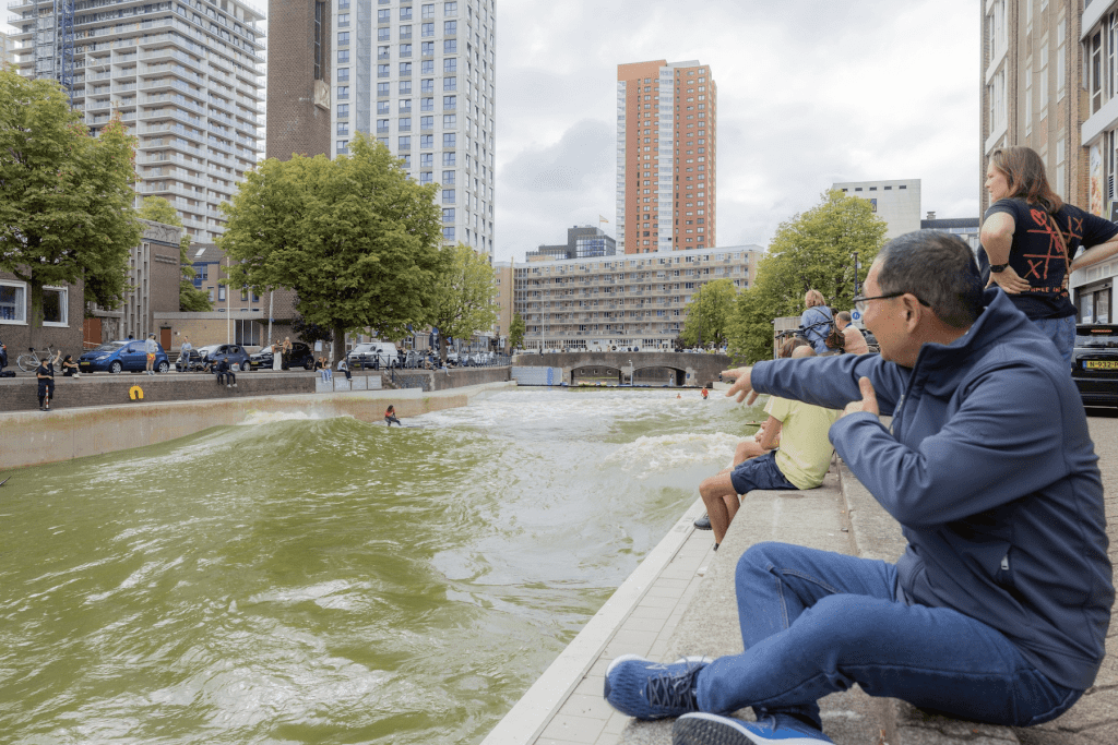 衝浪也能很永續     侯友宜訪荷蘭RiF010     讚水資源循環利用     盼因地制宜推動新北運動