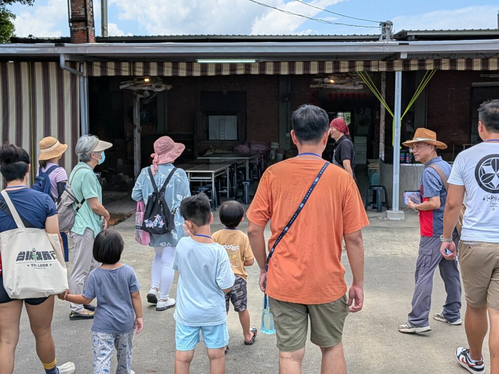 里港瀰力社區達人帶路     陶氣一夏的社區小旅行