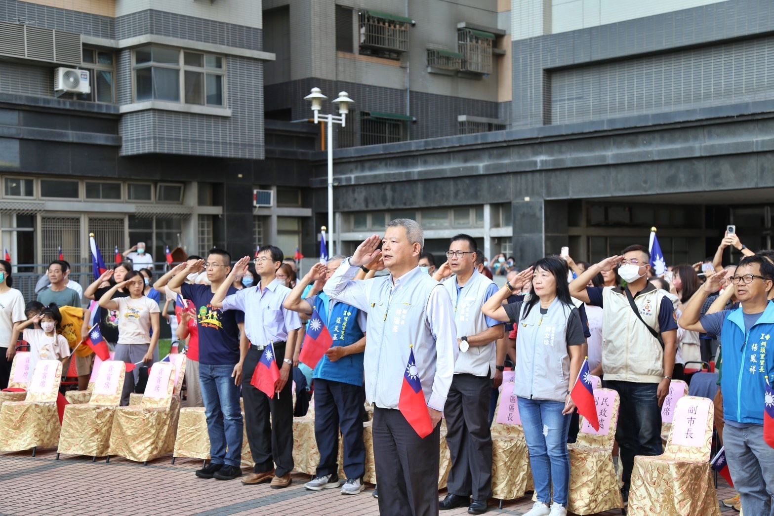 全城喜迎雙十國慶　嘉義市精忠新城、經國新城舉辦升旗典禮