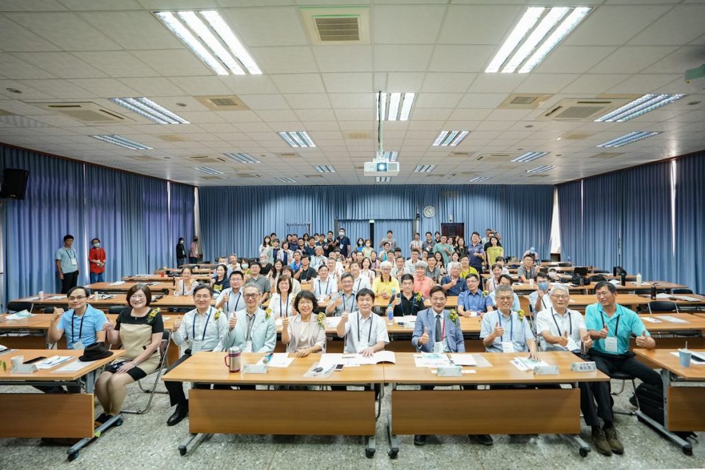中區農改場舉辦國產花卉永續韌性發展與應用論壇  聚焦產業趨勢分析提升產業韌性