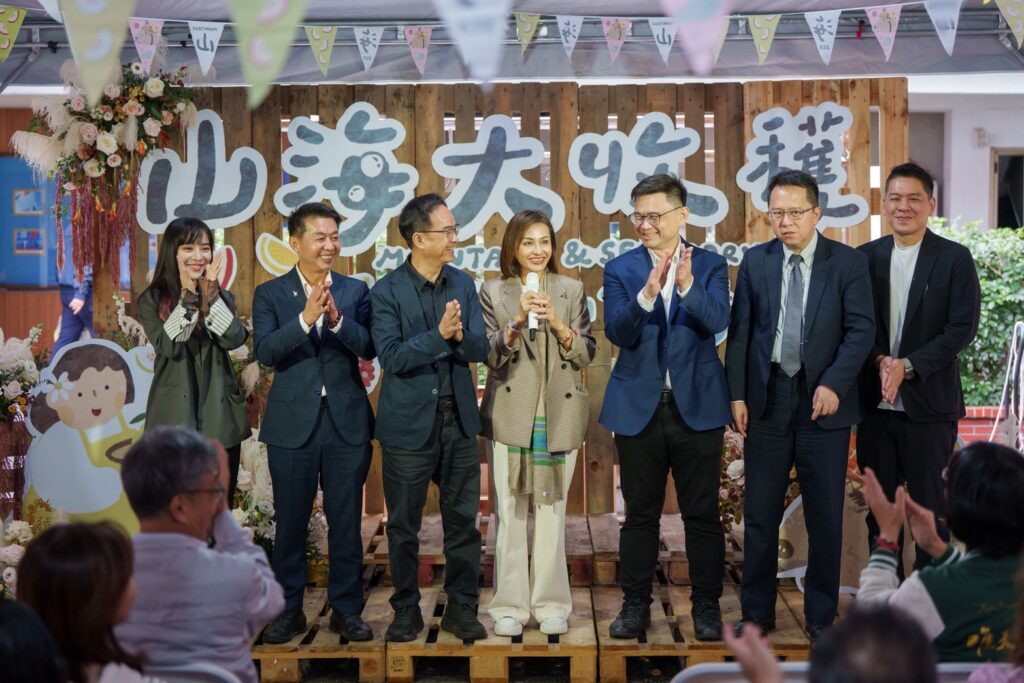 「高雄山海通通搬進立院！　邱議瑩帶在地18家品牌北上行銷、多位委員現身力挺」