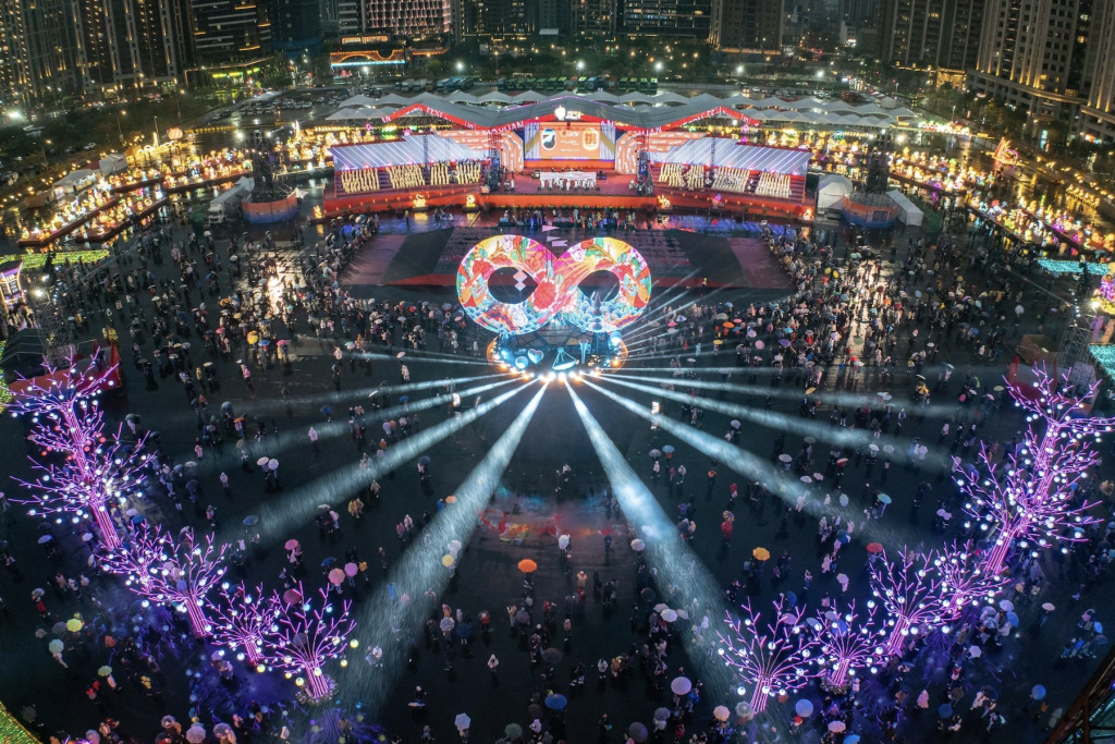 2025台灣燈會完美落幕!桃園觀光大爆發     270億經濟效益超驚人