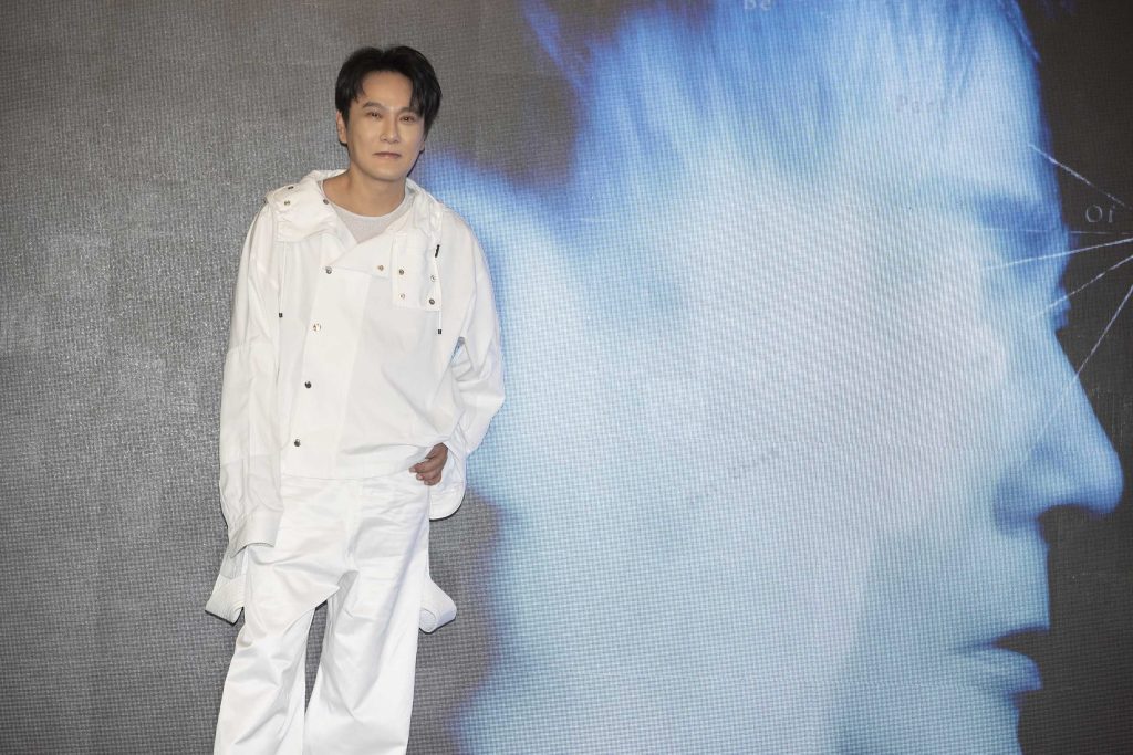 張信哲五年磨劍脫離舒適圈 不斷蛻變重返樂壇