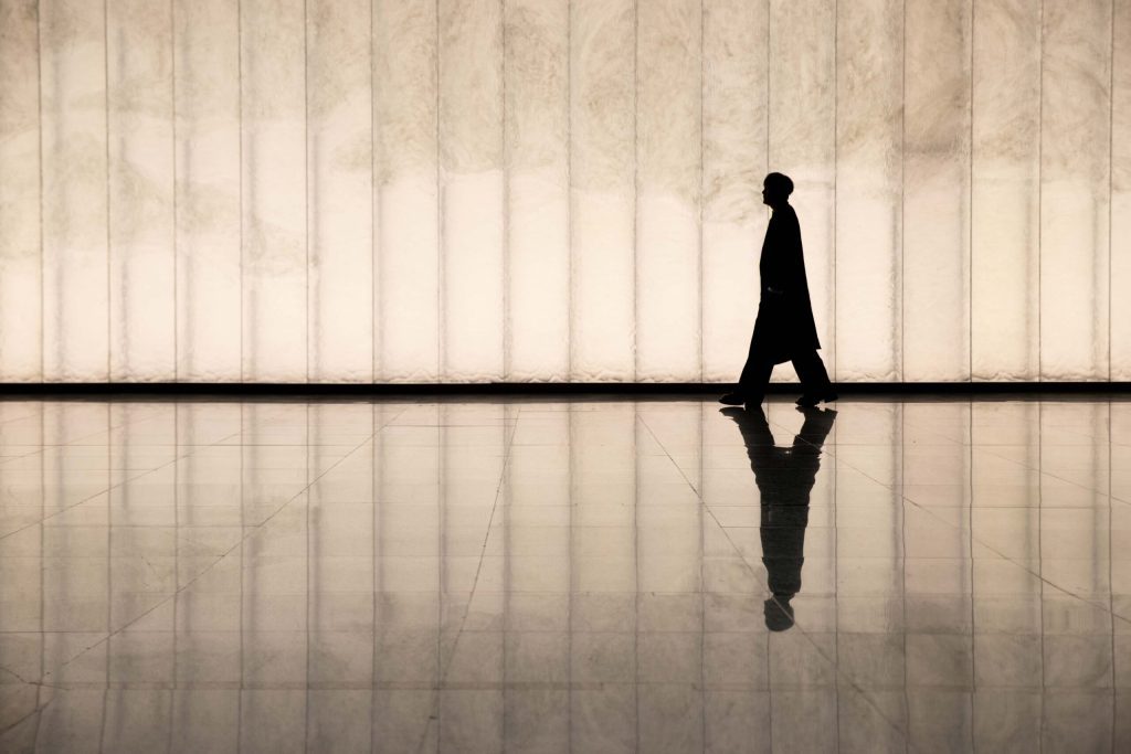 張信哲拍攝MV 上海博物館東館（上博）首封館支援